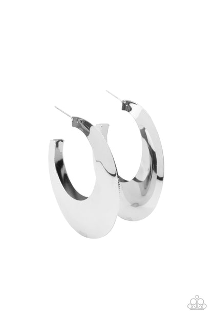 Paparazzi Accessories Going OVAL-board - Silver Earrings